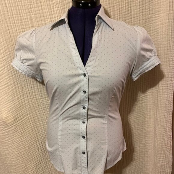 White/blue polka dot 6 button down shirt. Y2K - Picture 6 of 6